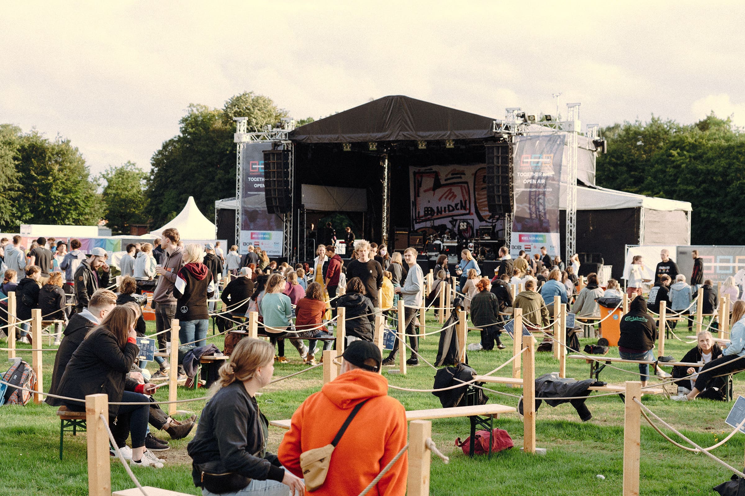 Together-Kiel Festival in Kiel mit den Leoniden und vielen anderen Newcomer Bands. 