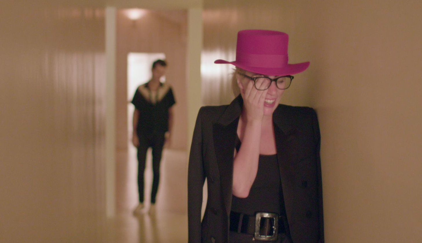 Lady Gaga weint